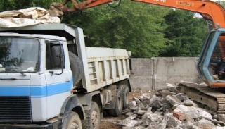 Вывоз строительного мусора с участка в Копейске недорого от 1525 руб. | 2Землекопа-Кпс